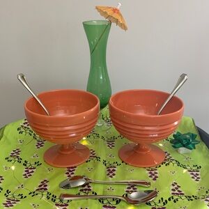 Made in USA 2 Vibrant Orange Dessert Bowls w/ 4 Spoons = 6 Pieces